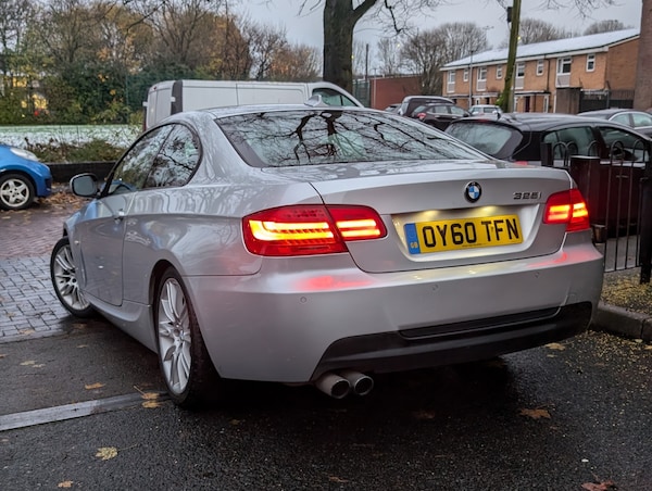 Used BMW 3 Series 2010 for sale - 72949838: Photo 4