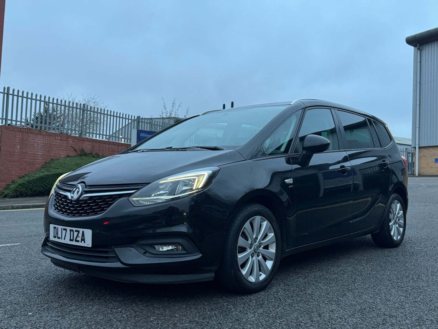 Used Vauxhall Zafira 2017 for sale - 77052625: Photo 11