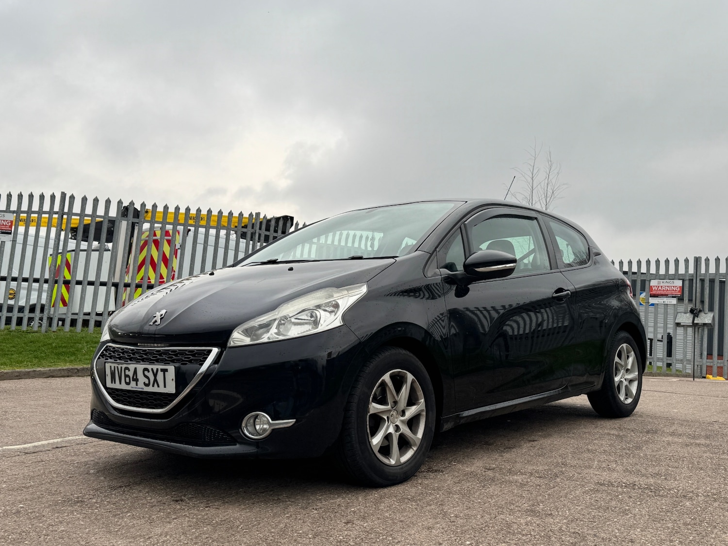 Used Peugeot 208 2014 for sale - 77826013: Photo 11