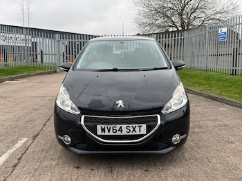 Used Peugeot 208 2014 for sale - 77826013: Photo