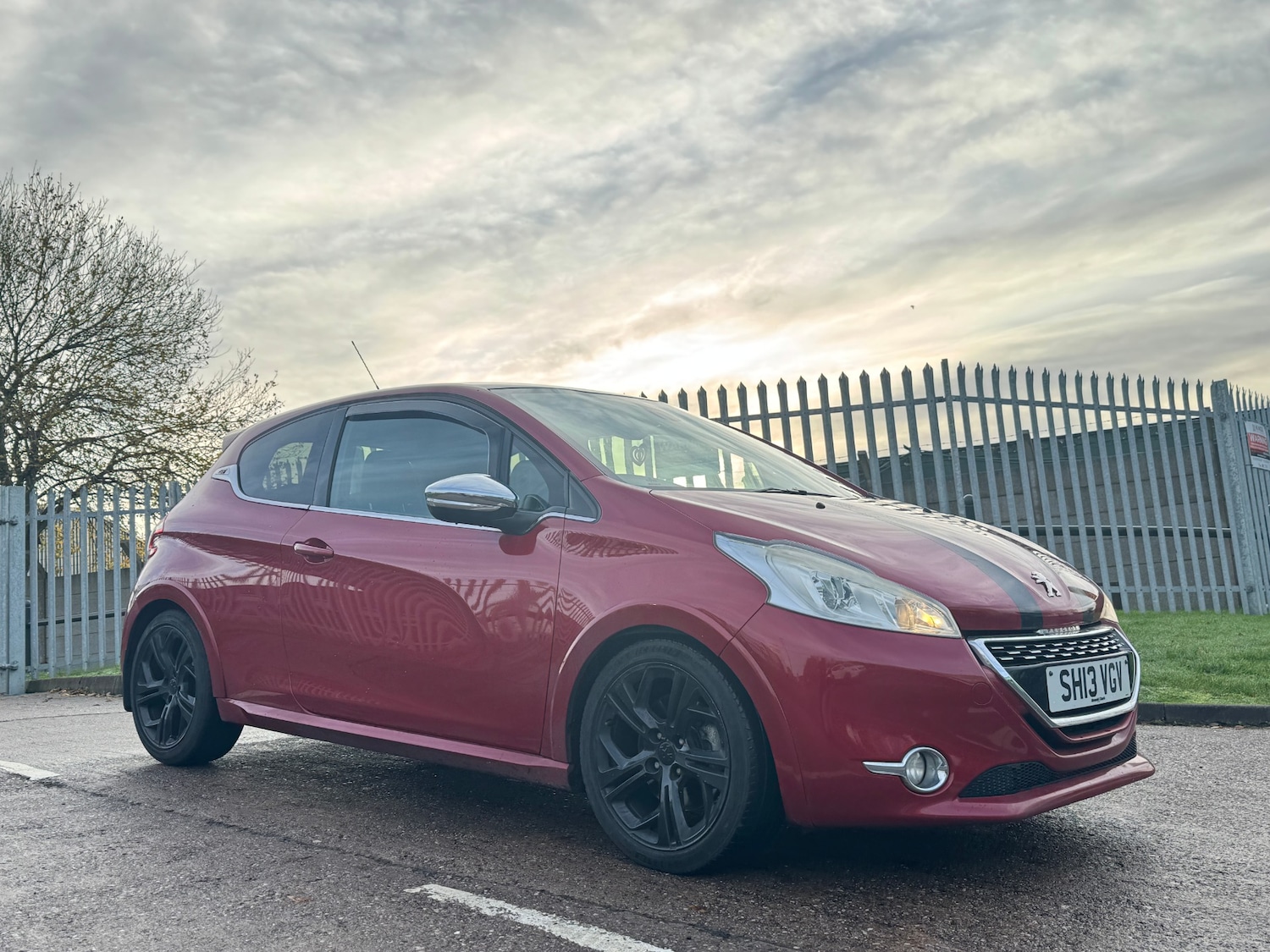 Used Peugeot 208 2013 for sale - 77008904: Photo 2