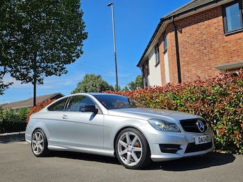 Used Mercedes-Benz C Class 2013 for sale - 79076818: Photo
