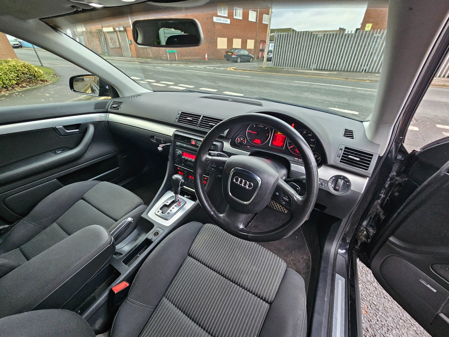 Used Audi A4 2006 for sale - 76971167: Photo 12