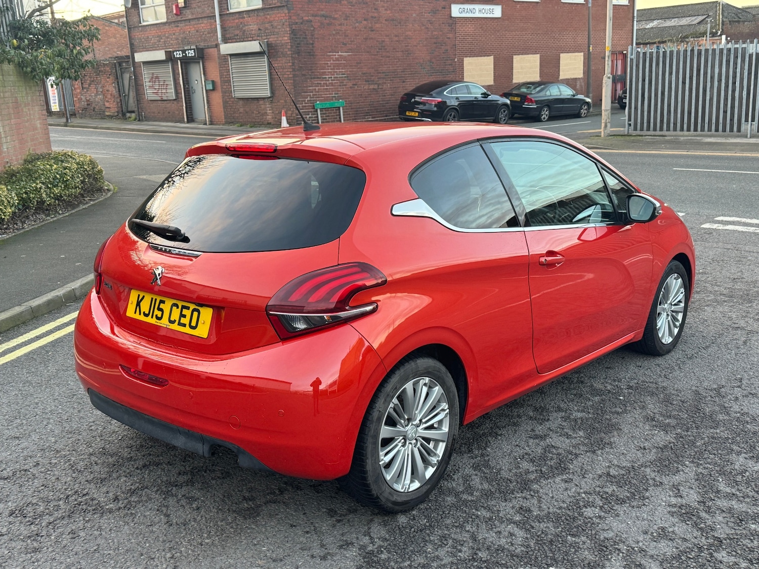 Used Peugeot 208 2015 for sale - 77061721: Photo 6