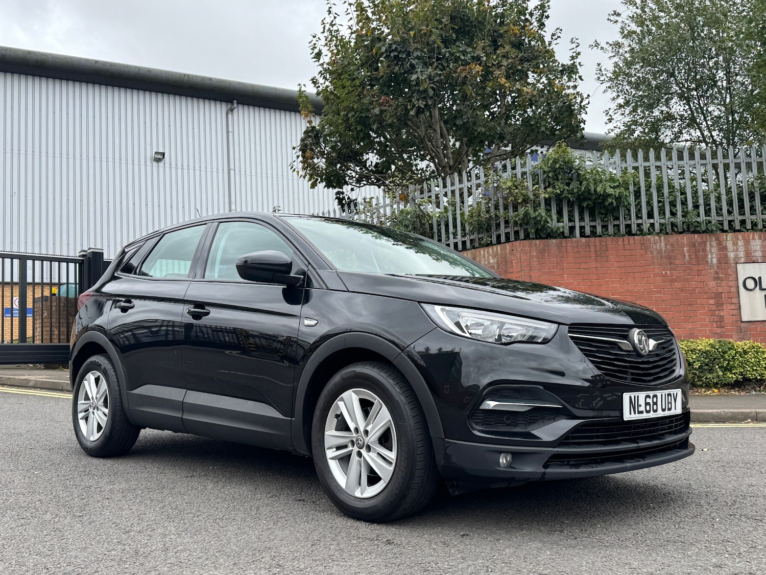 Used Vauxhall Grandland X 2018 for sale - 76188391: Photo 2
