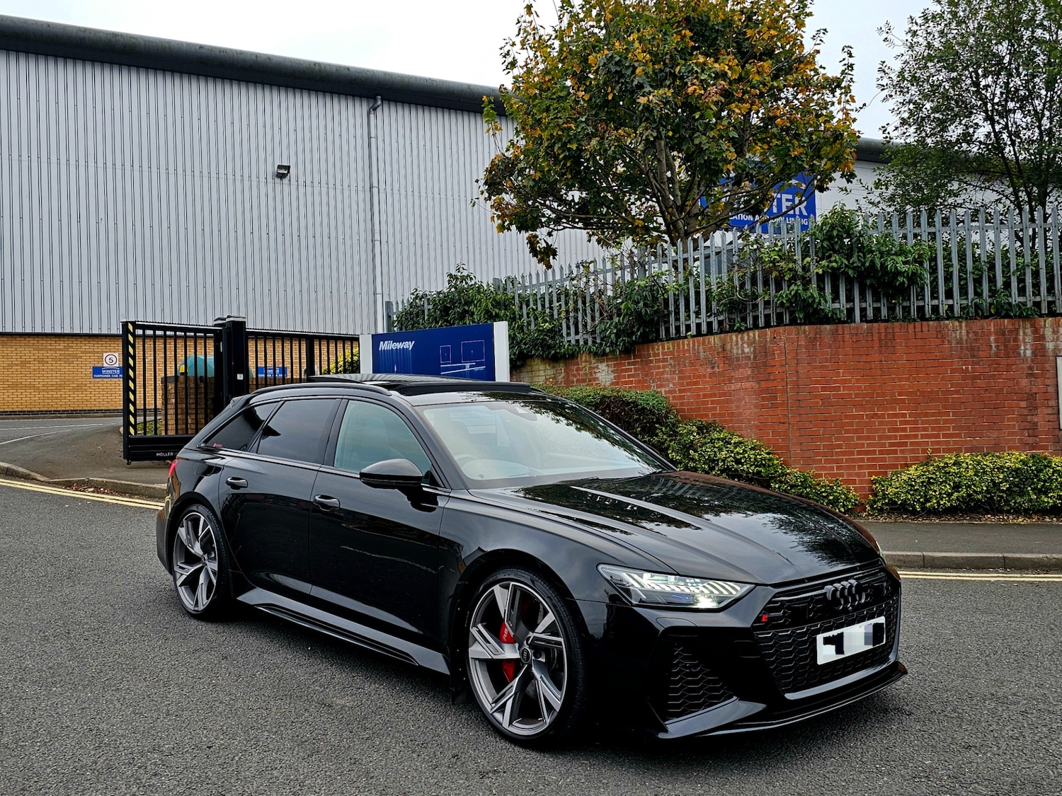 Used Audi RS6 2023 for sale - 76317701: Photo 1