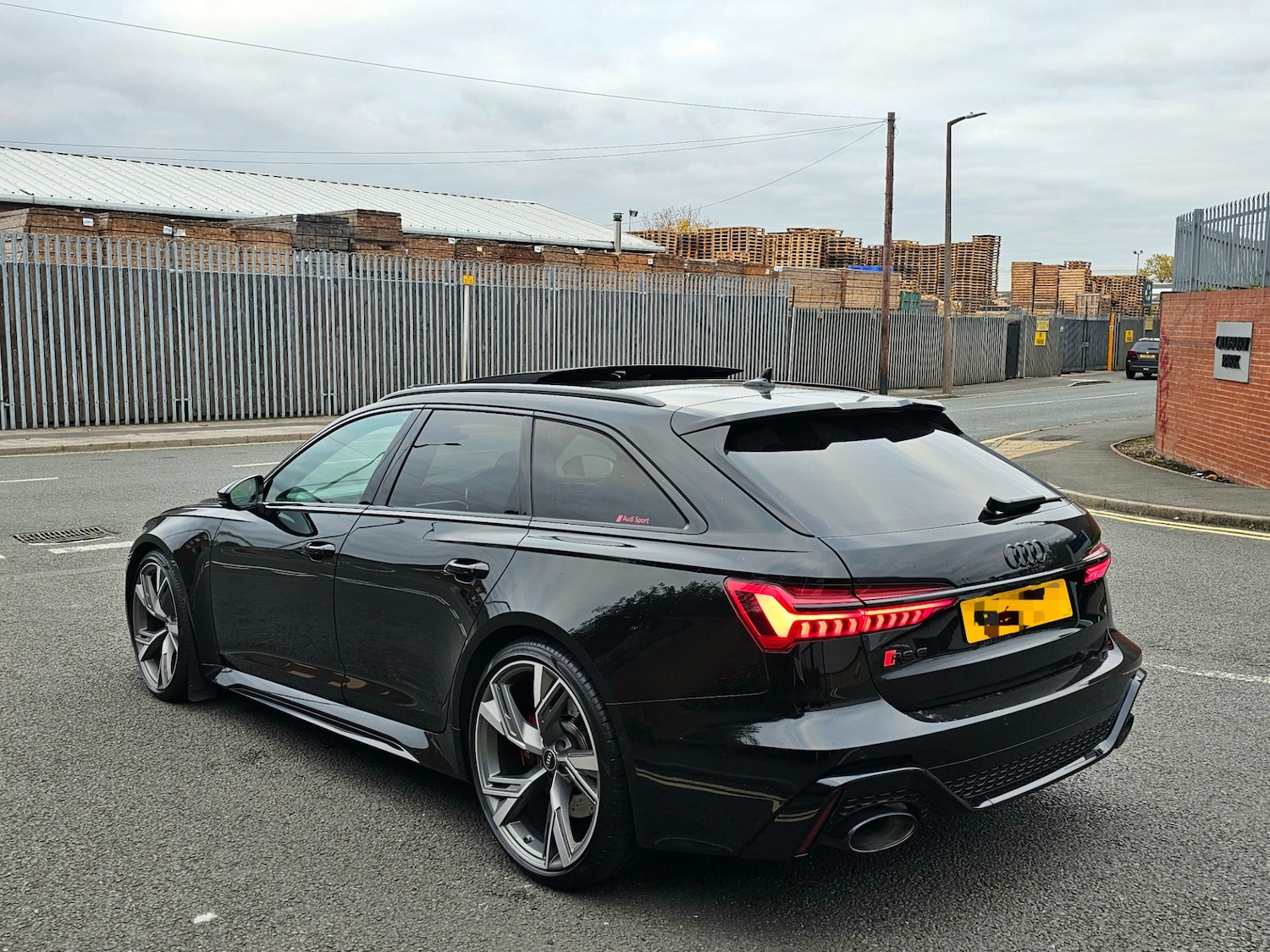 Used Audi RS6 2023 for sale - 76317701: Photo 15