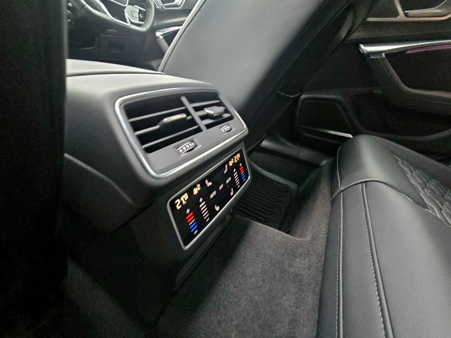 Used Audi RS6 2023 for sale - 76317701: Photo 30