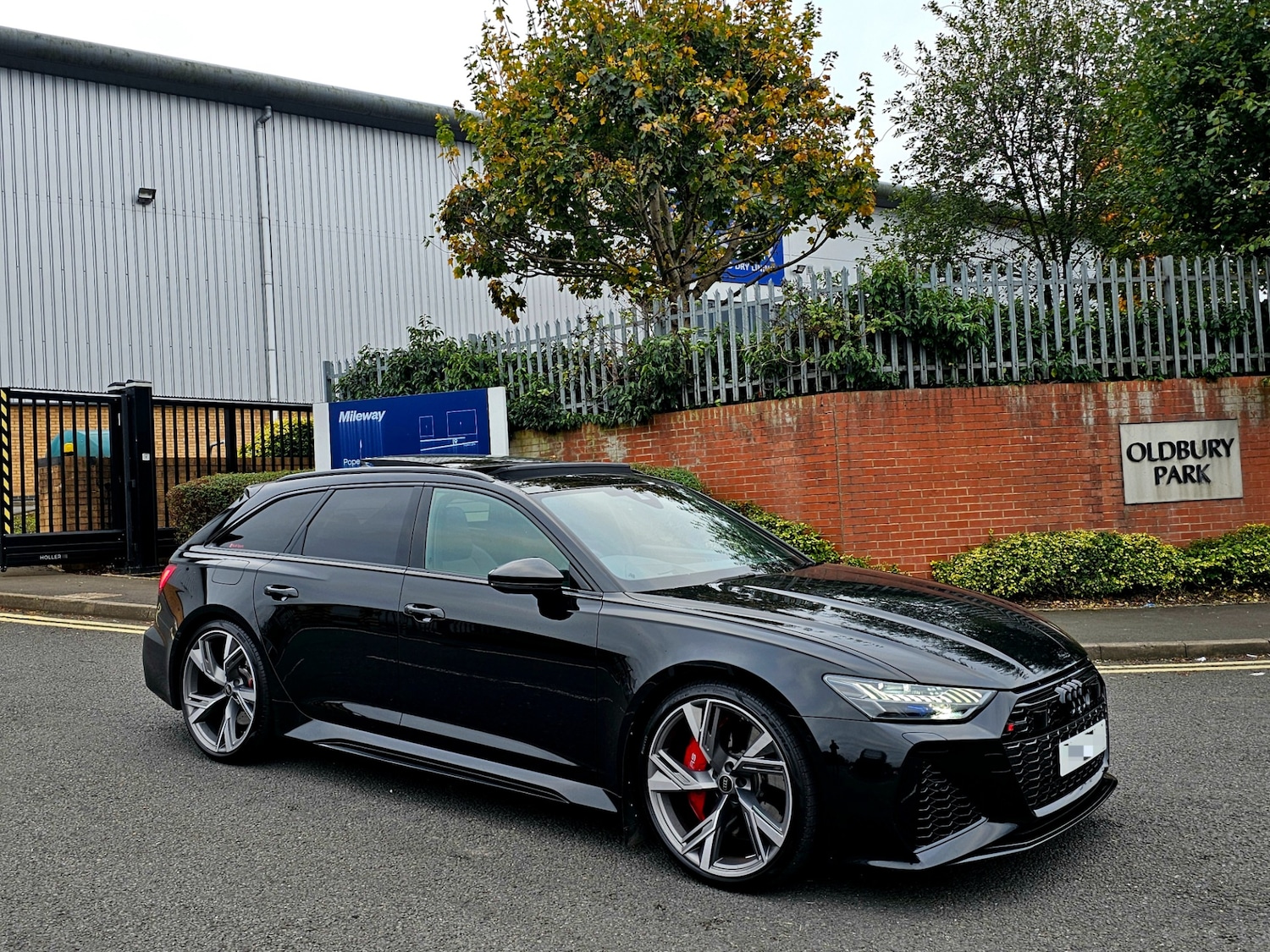 Used Audi RS6 2023 for sale - 76317701: Photo 6