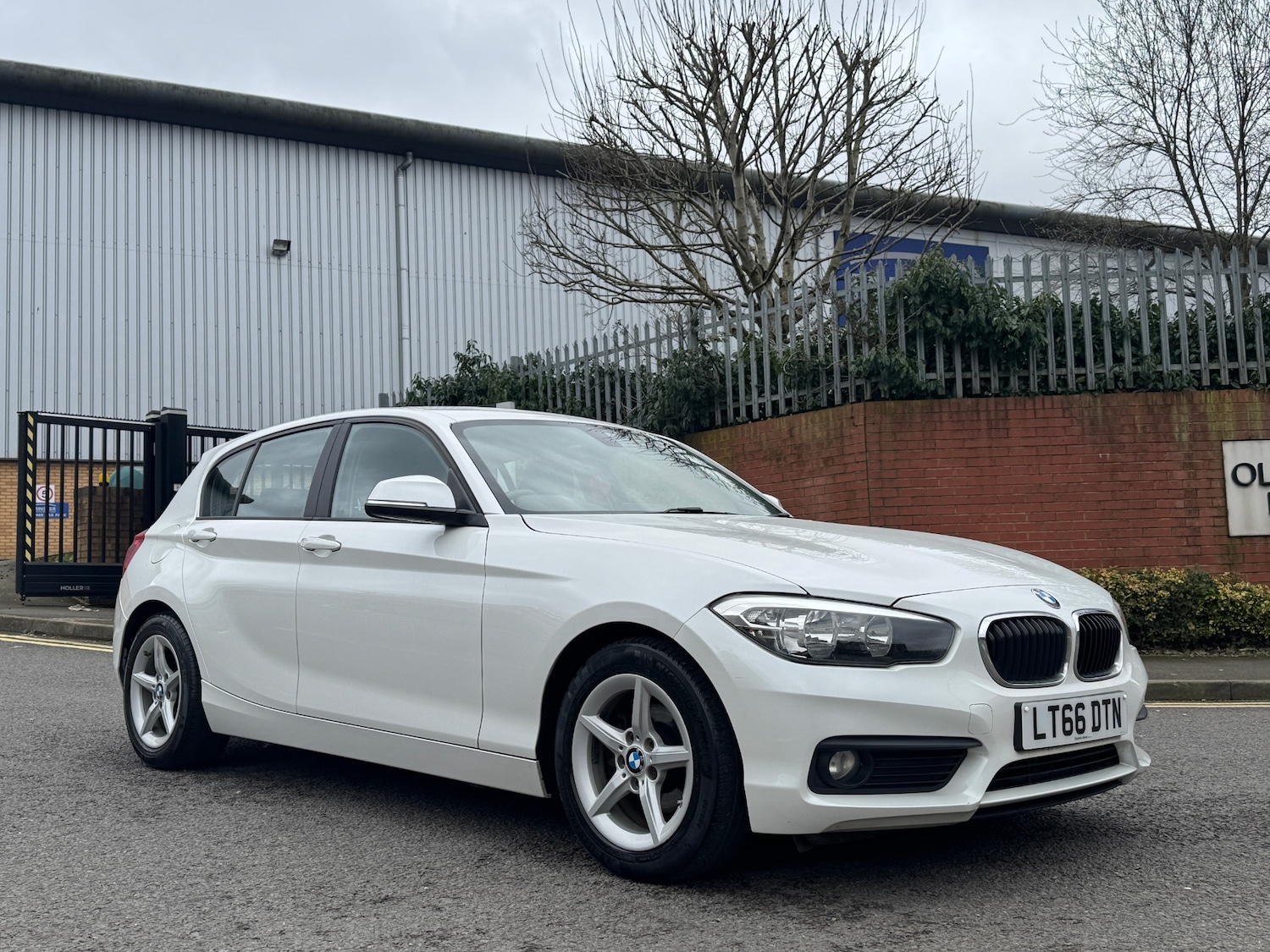 Used BMW 1 Series 2016 for sale - 77657429: Photo 2