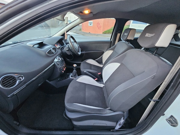 Used Renault Clio 2010 for sale - 73821569: Photo 14