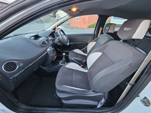 Used Renault Clio 2010 for sale - 73821569: Photo 15