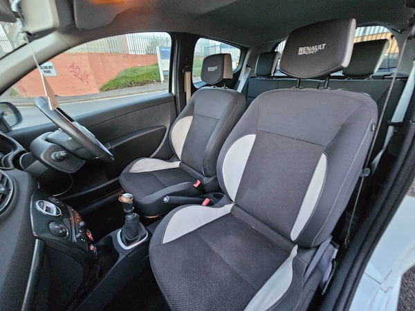 Used Renault Clio 2010 for sale - 73821569: Photo 16
