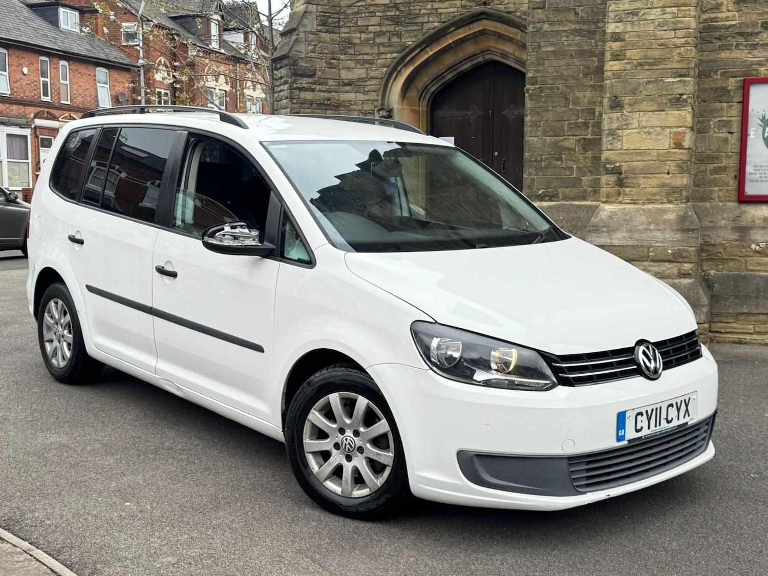 Used Volkswagen Touran 2011 for sale - 78099033: Photo 2