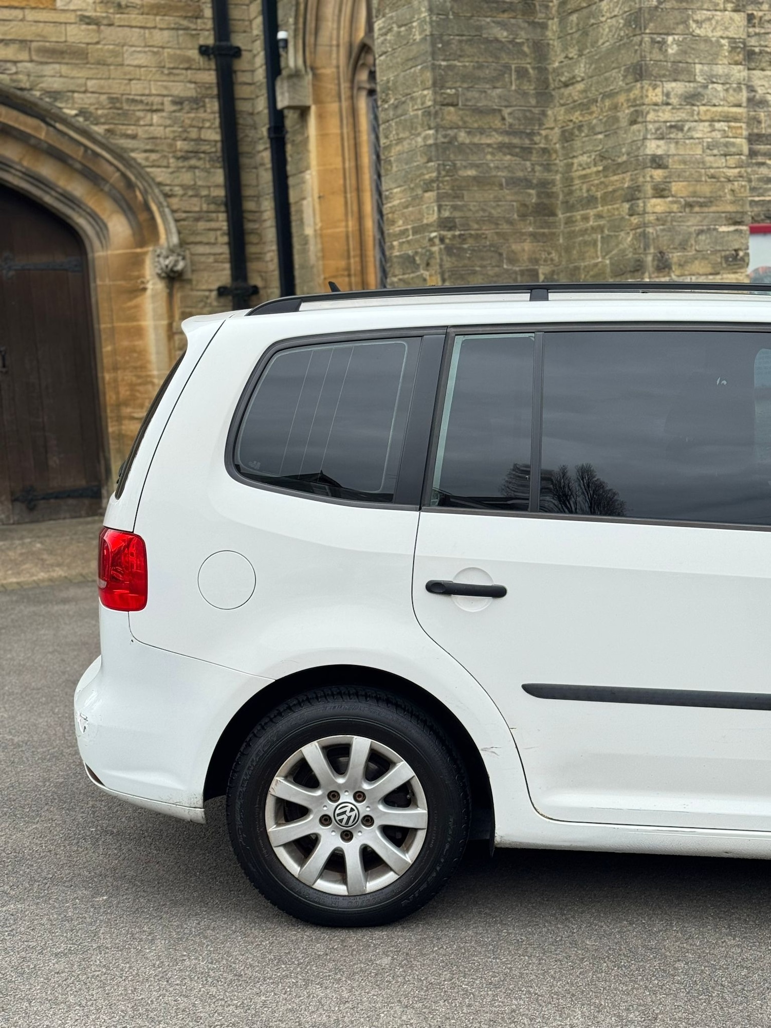 Used Volkswagen Touran 2011 for sale - 78099033: Photo 5