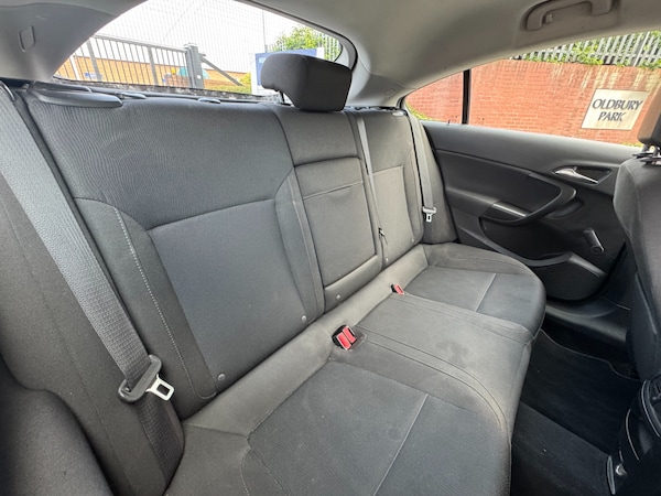 Used Vauxhall Insignia 2011 for sale - 74974707: Photo 17