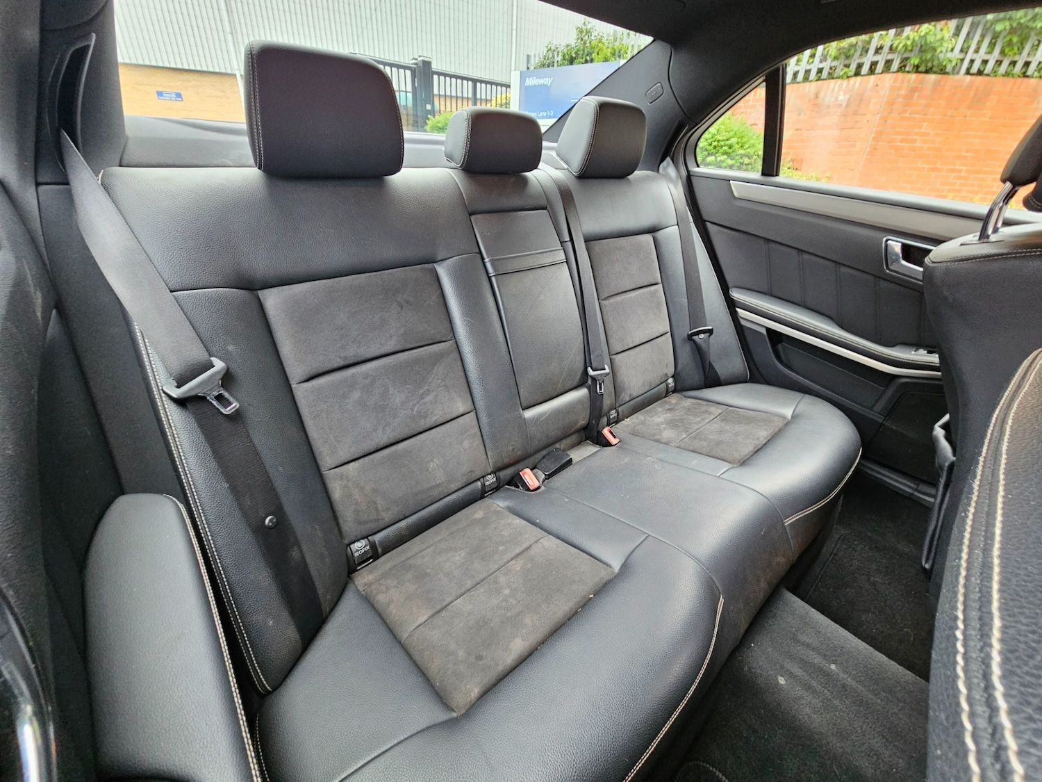 Used Mercedes-Benz E Class 2011 for sale - 77008927: Photo 16