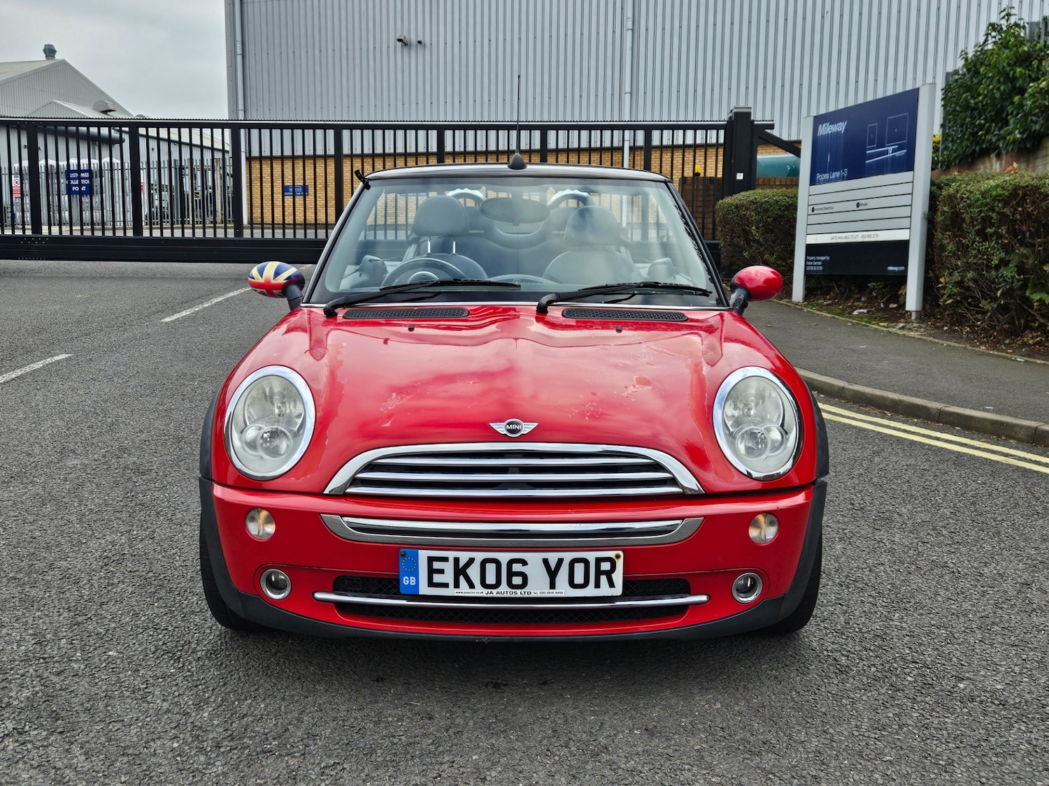 Used MINI Convertible 2006 for sale - 76248439: Photo 13