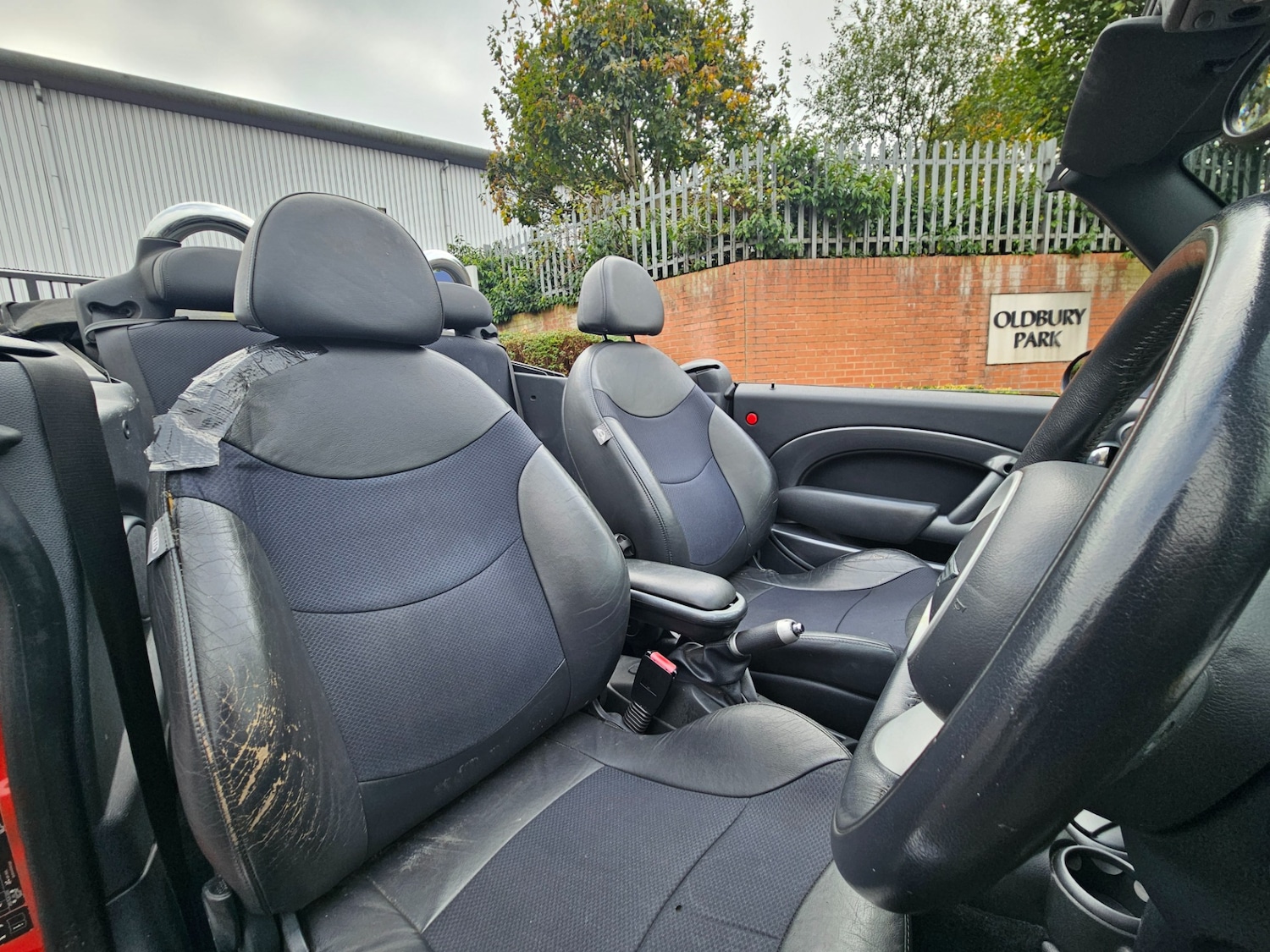 Used MINI Convertible 2006 for sale - 76248439: Photo 16