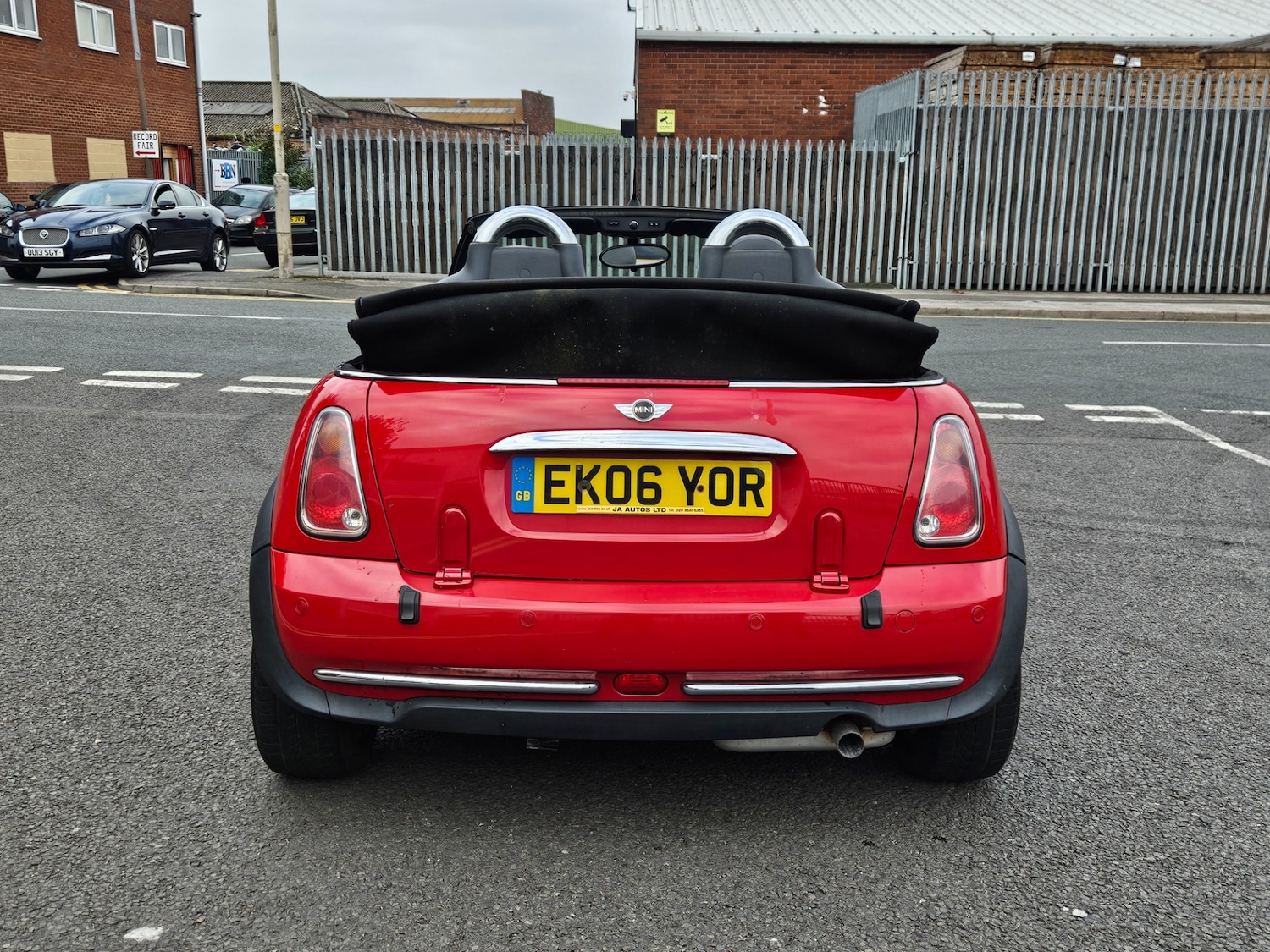 Used MINI Convertible 2006 for sale - 76248439: Photo 7