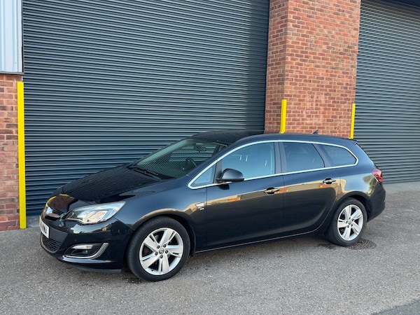 Used Vauxhall Astra 2014 for sale - 74322229: Photo 2