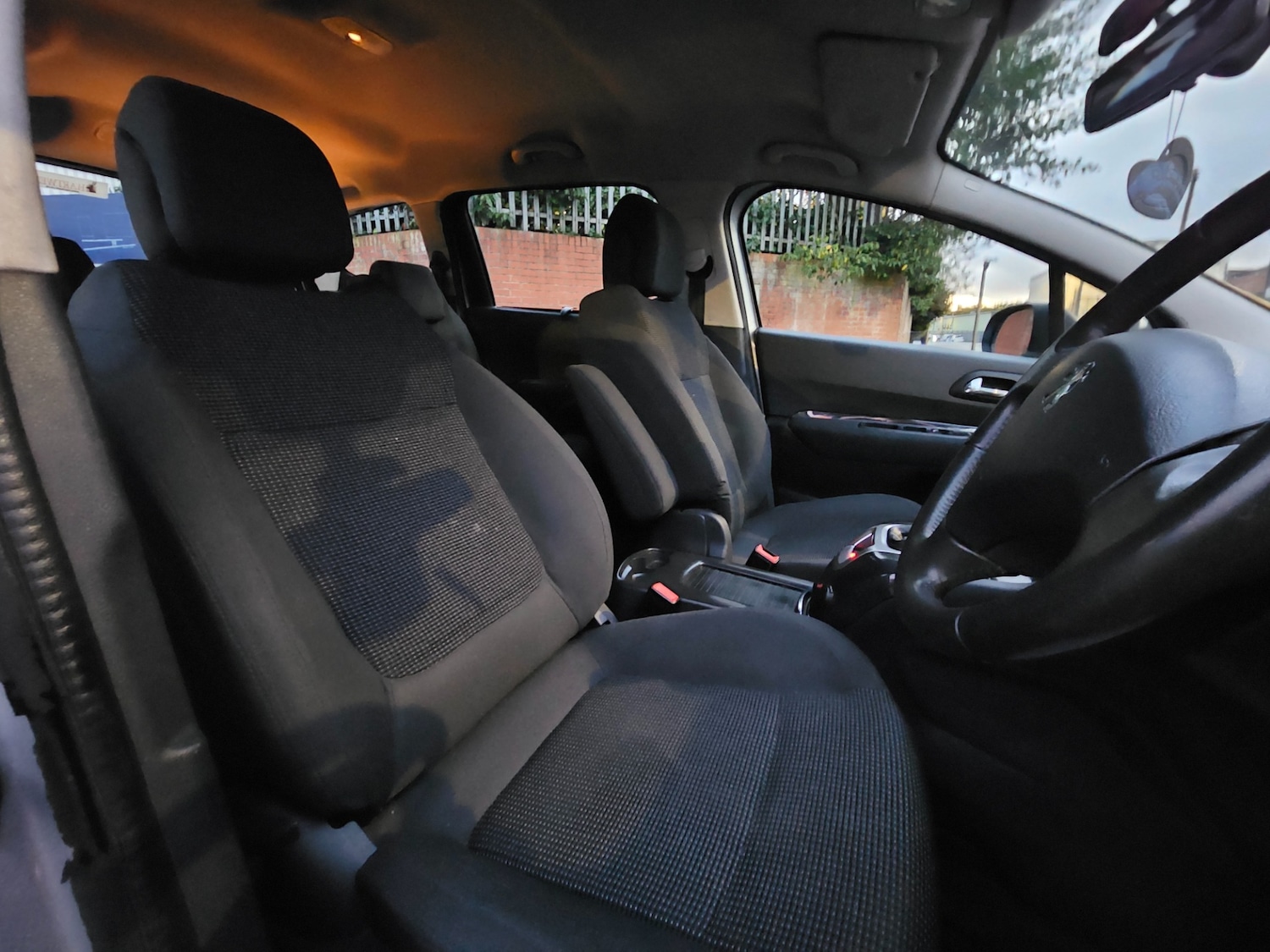 Used Peugeot 5008 2013 for sale - 76381488: Photo 13
