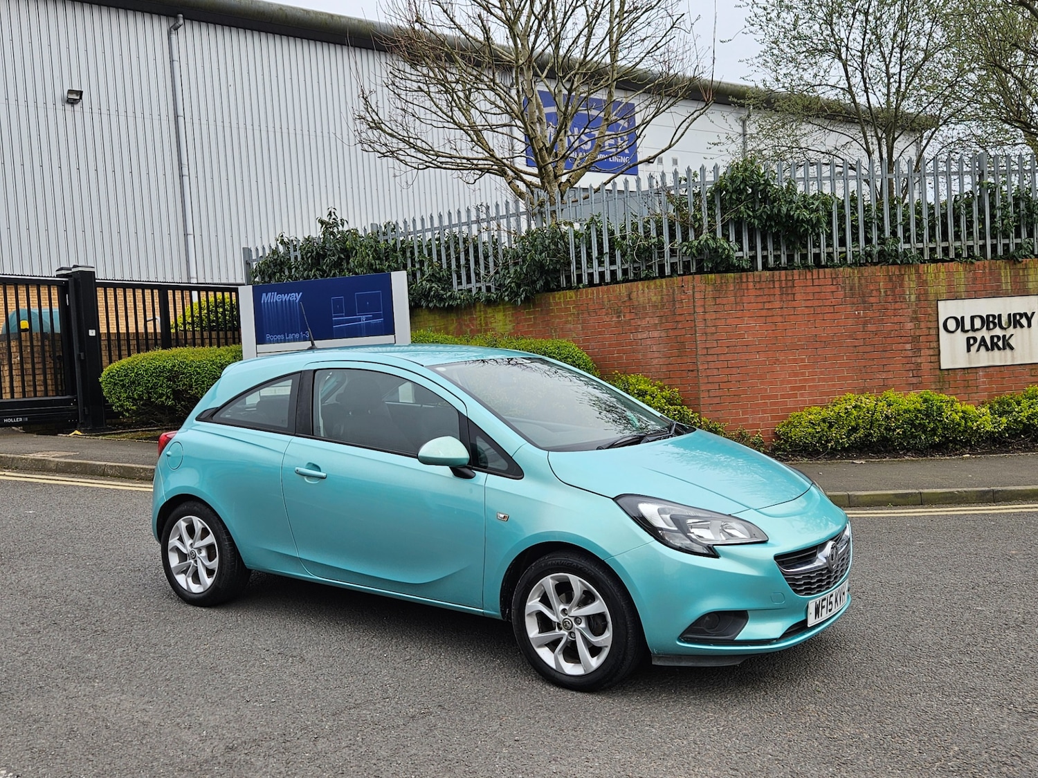 Used Vauxhall Corsa 2015 for sale - 78048396: Photo 3