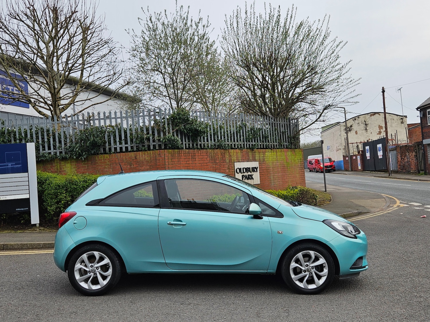Used Vauxhall Corsa 2015 for sale - 78048396: Photo 4