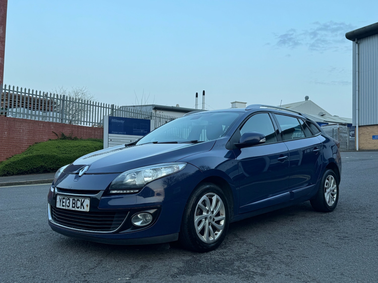 Used Renault Megane 2013 for sale - 77826028: Photo 11