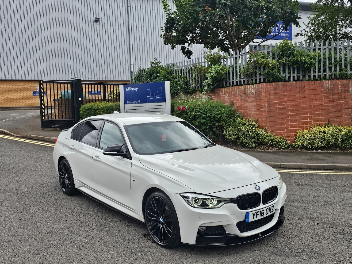 Used BMW 3 Series 2016 for sale - 76486475: Photo 3