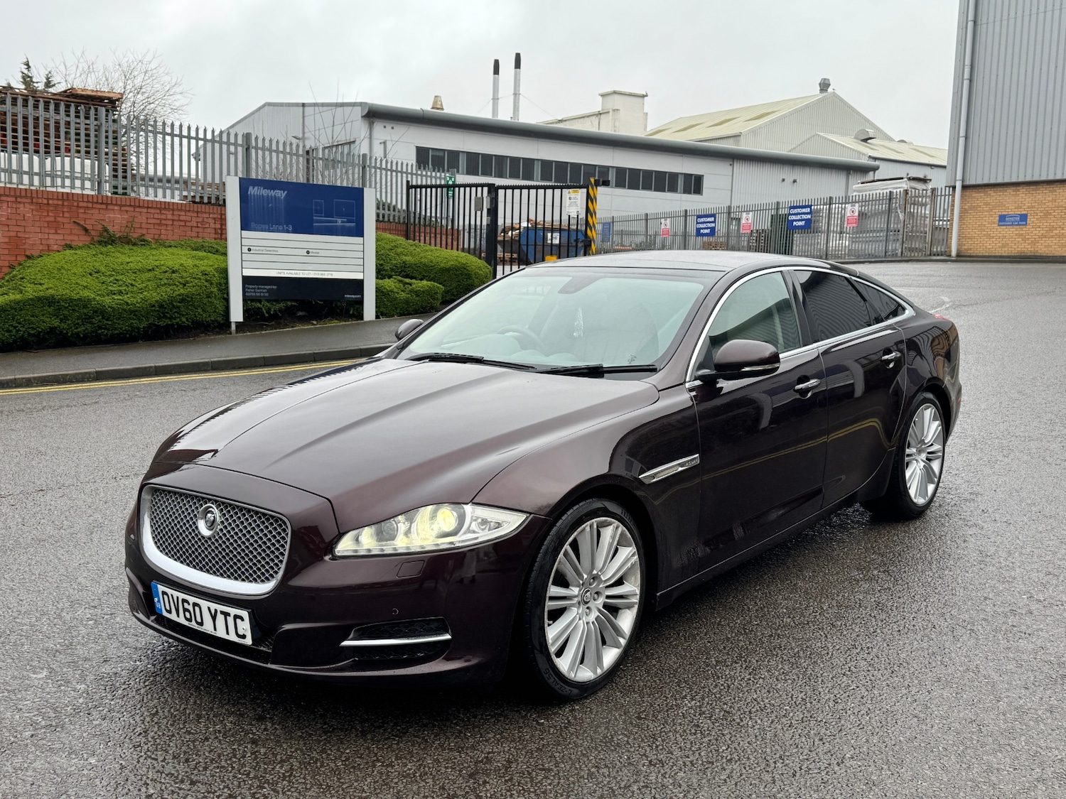 Used Jaguar XJ 2010 for sale - 77736974: Photo 10