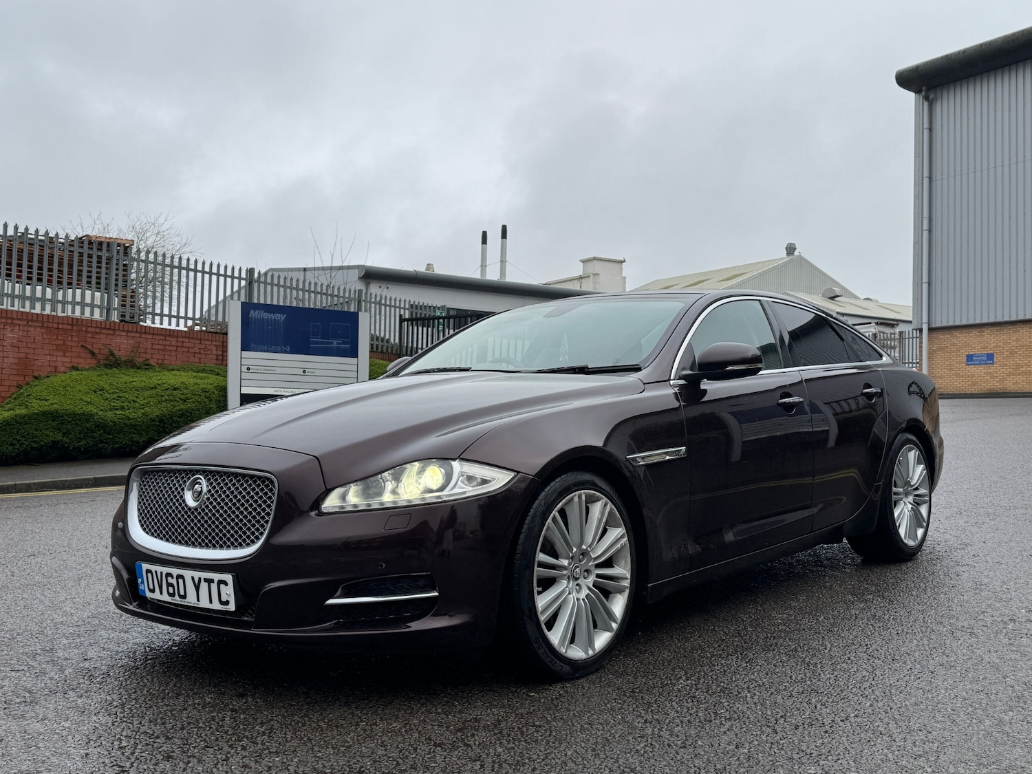 Used Jaguar XJ 2010 for sale - 77736974: Photo 11