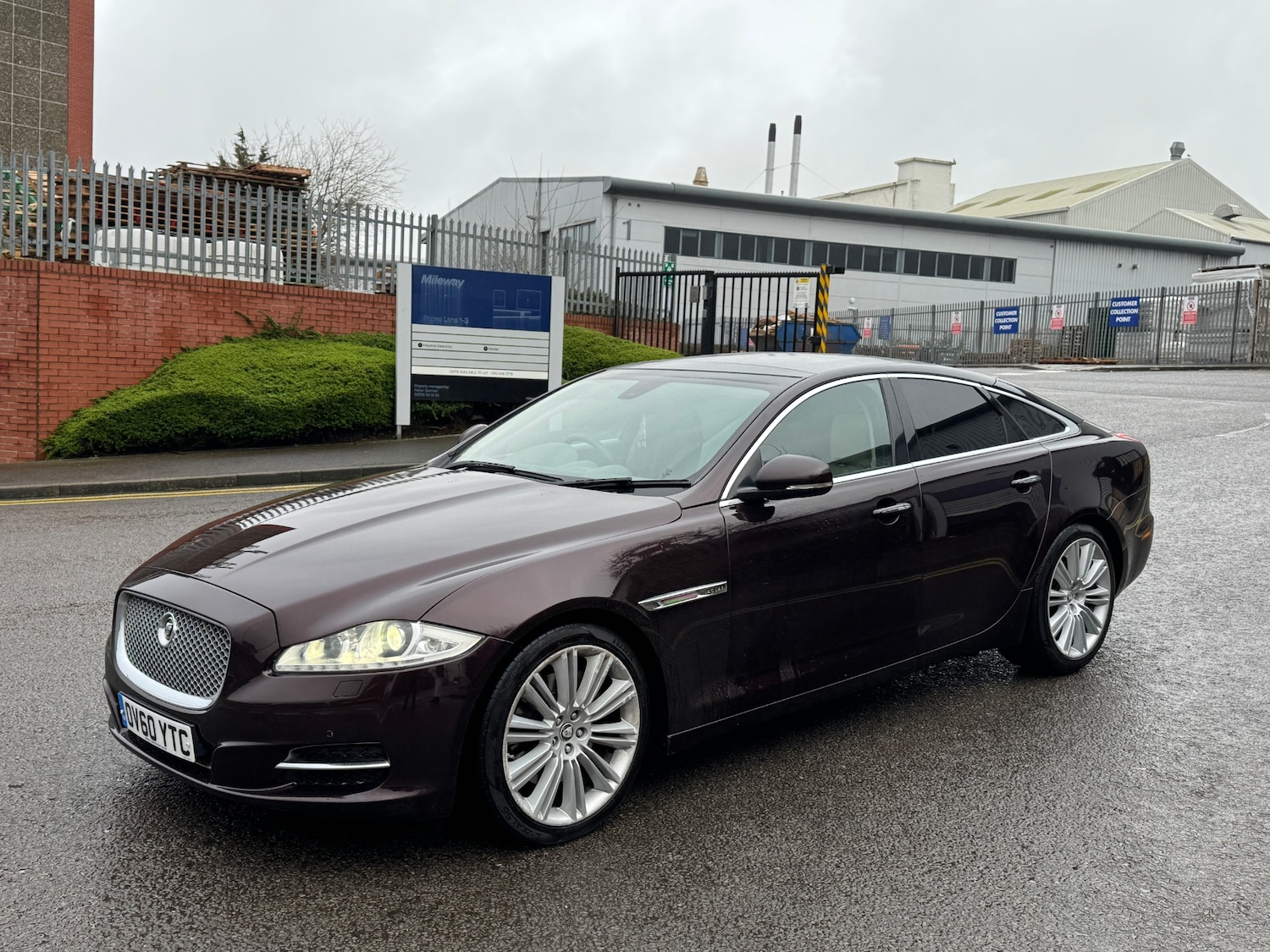 Used Jaguar XJ 2010 for sale - 77736974: Photo 12