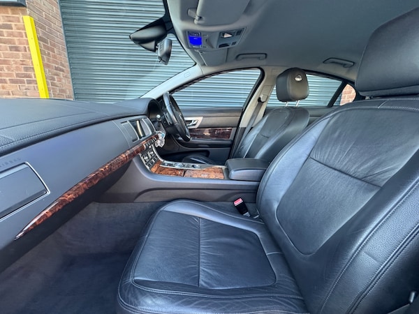 Used Jaguar XF 2009 for sale - 74537016: Photo 14