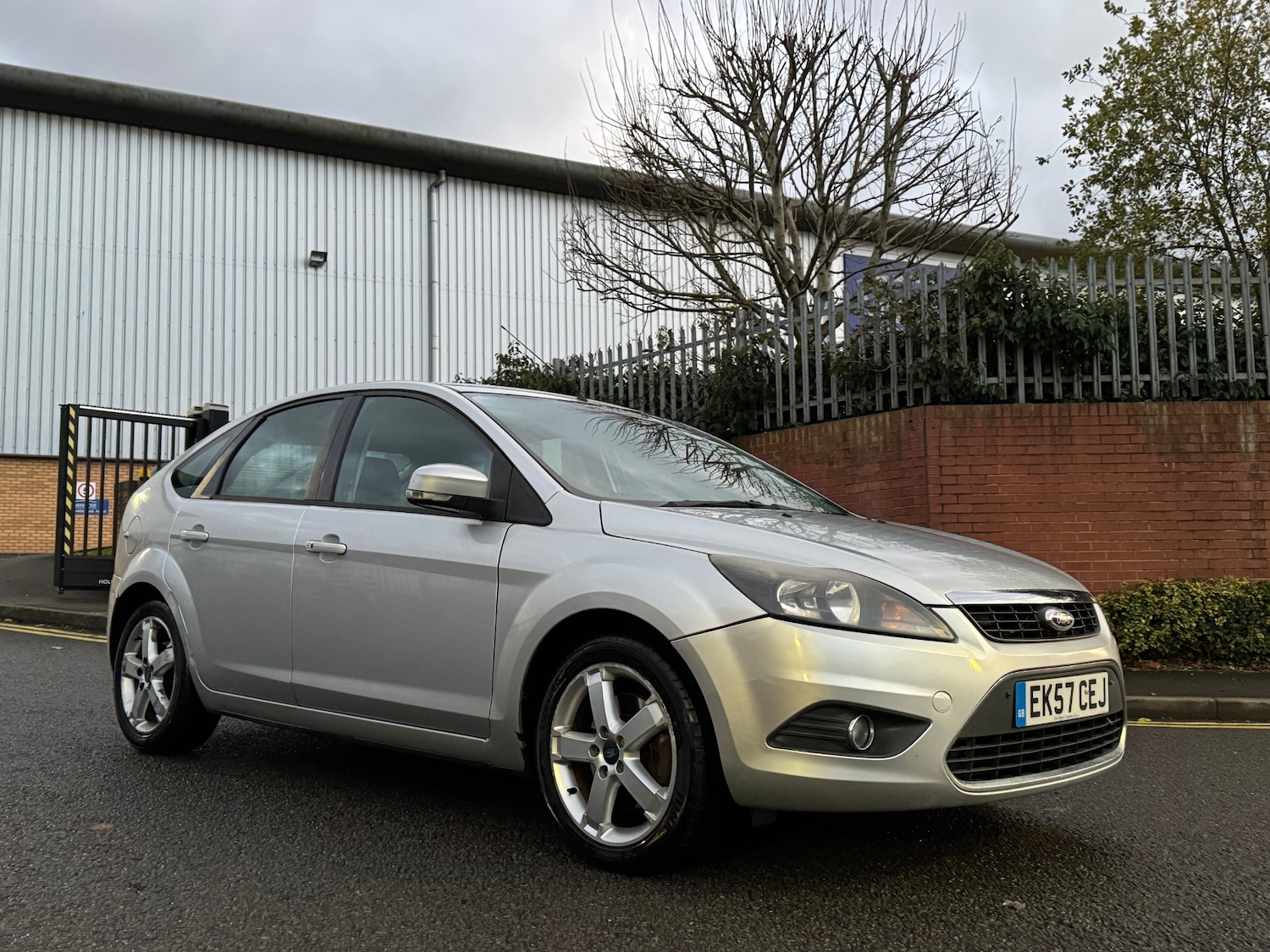 Used Ford Focus 2007 for sale - 76850923: Photo 2