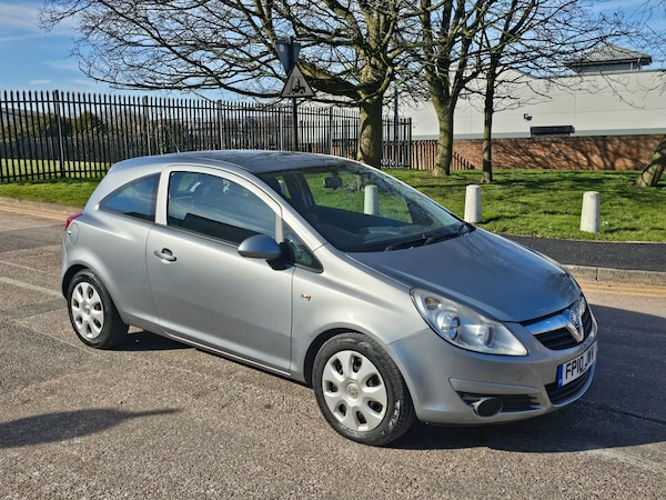 Used Vauxhall Corsa 2010 for sale - 73933884: Photo 1