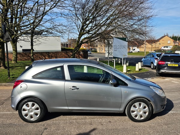 Used Vauxhall Corsa 2010 for sale - 73933884: Photo 4