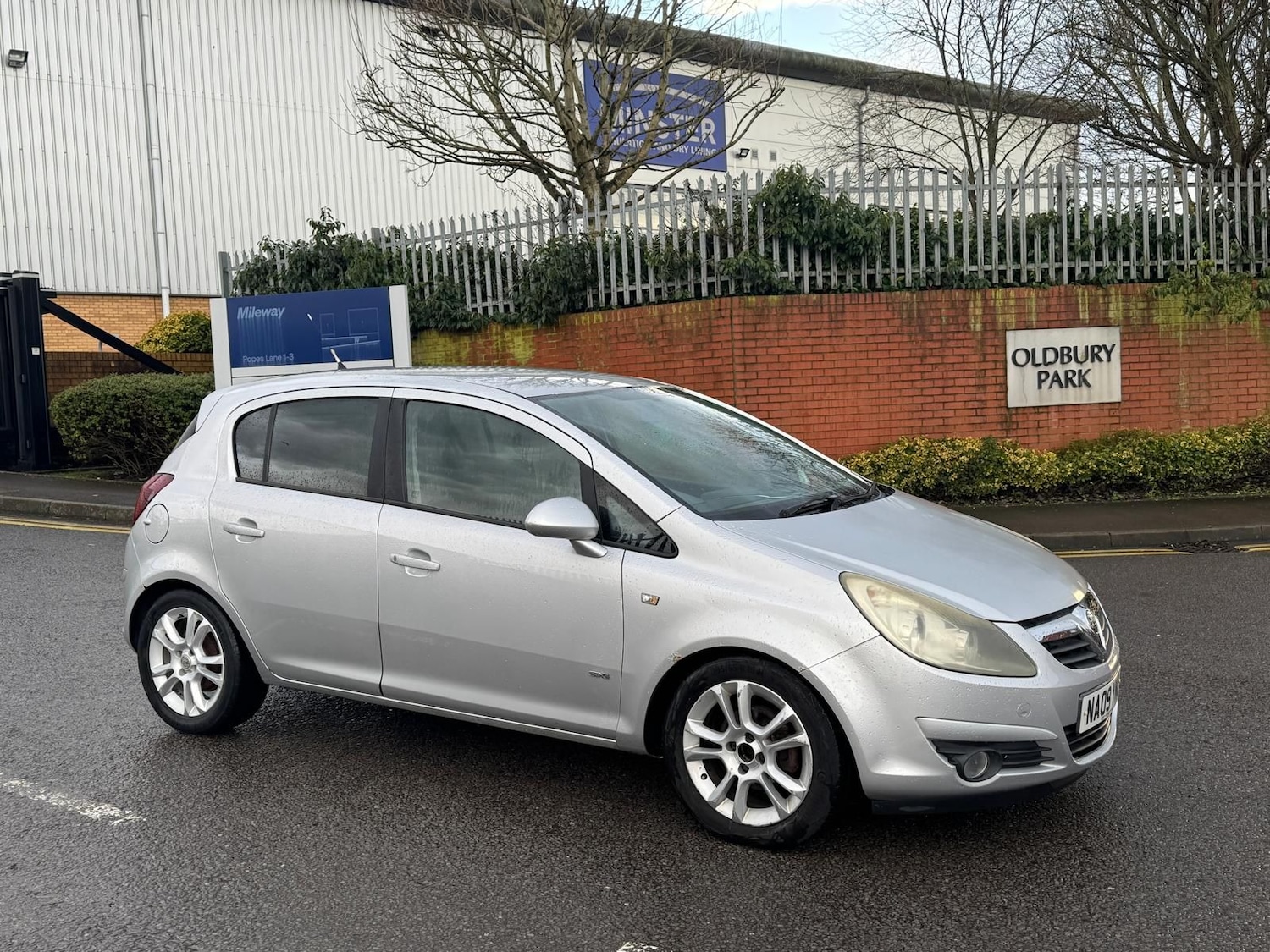 Used Vauxhall Corsa 2009 for sale - 78218685: Photo 3
