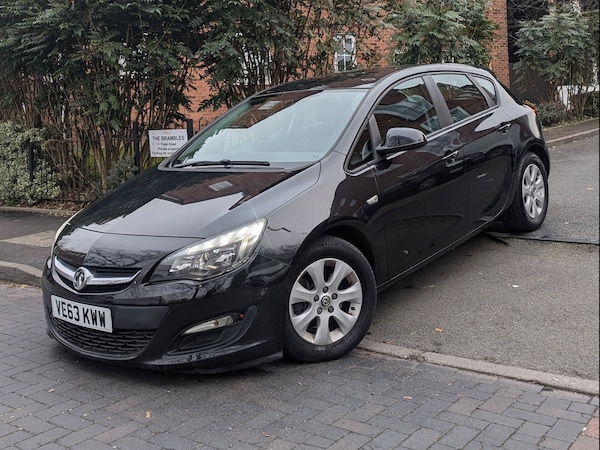 Used Vauxhall Astra 2013 for sale - 73983247: Photo 1