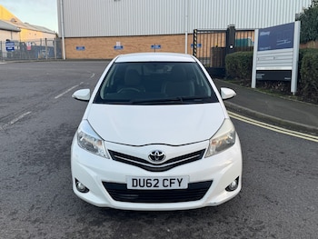 Used Toyota Yaris 2012 for sale - 77061703: Photo