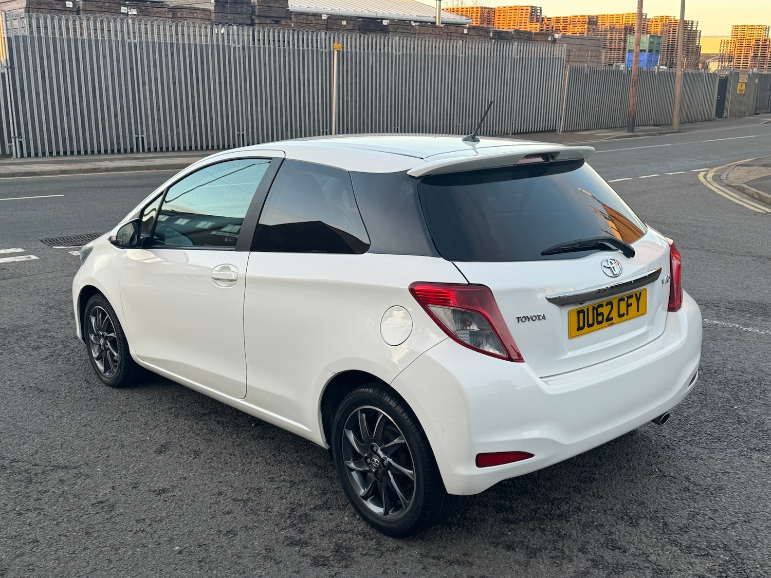 Used Toyota Yaris 2012 for sale - 77061703: Photo 8