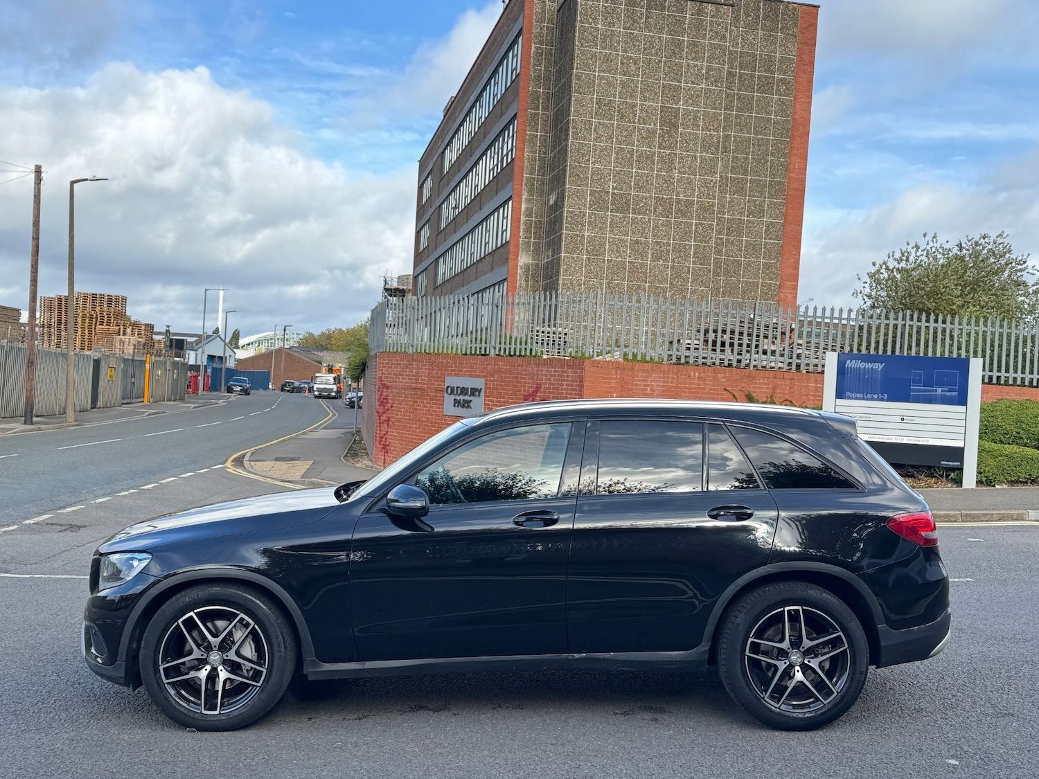 Used Mercedes-Benz GLC 2015 for sale - 76188390: Photo 9