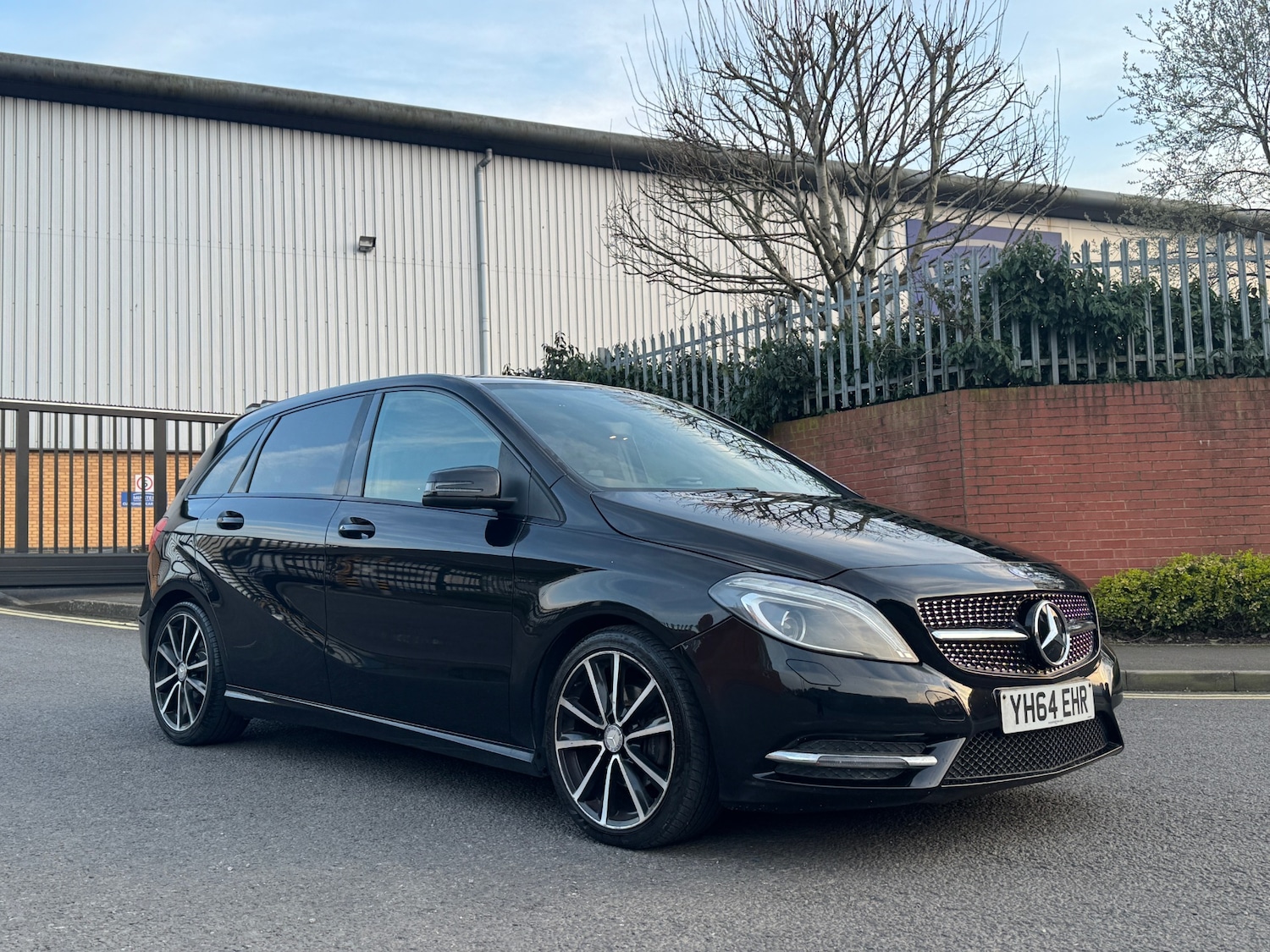 Used Mercedes-Benz B Class 2014 for sale - 77979969: Photo 2