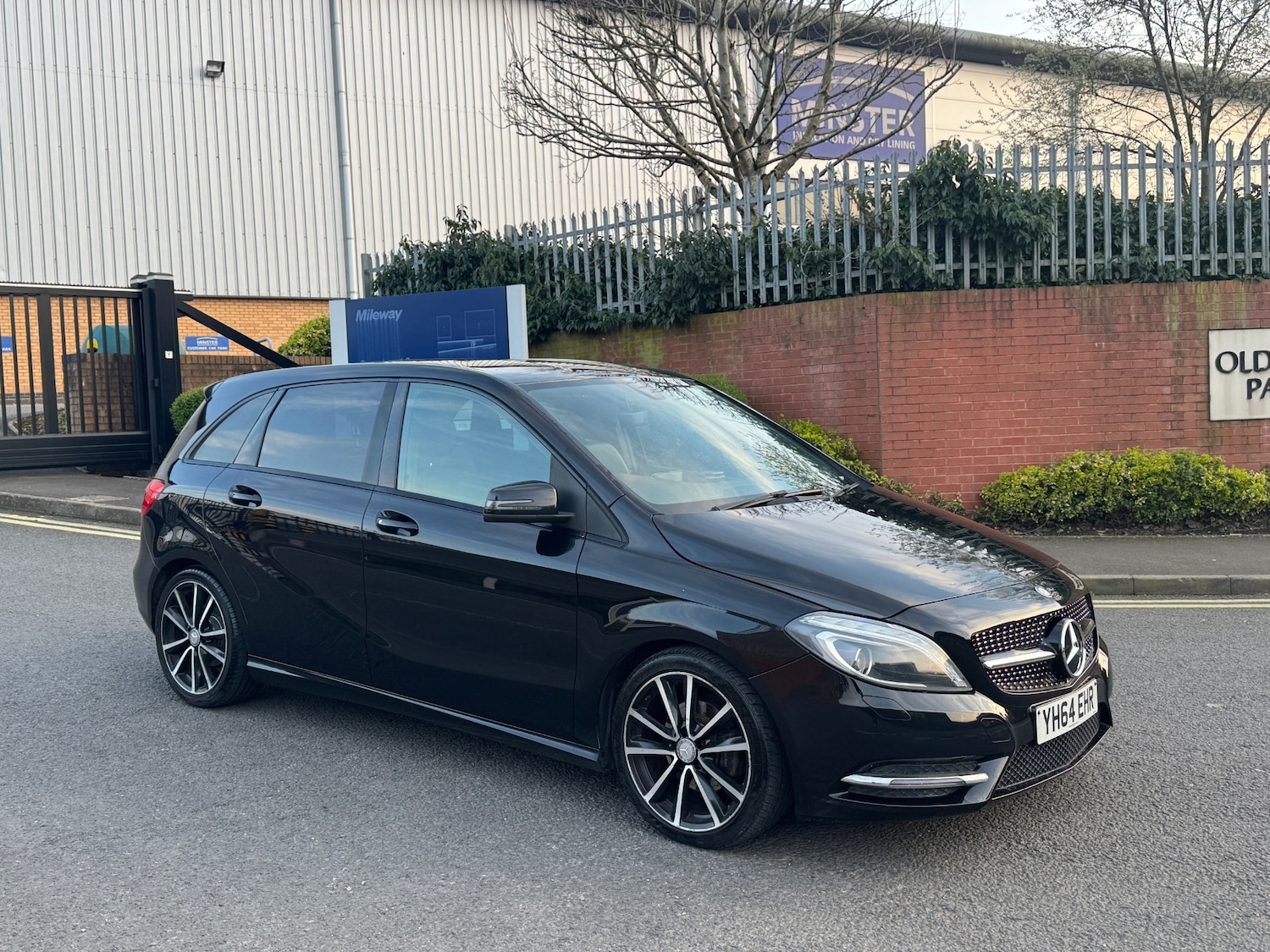 Used Mercedes-Benz B Class 2014 for sale - 77979969: Photo 3