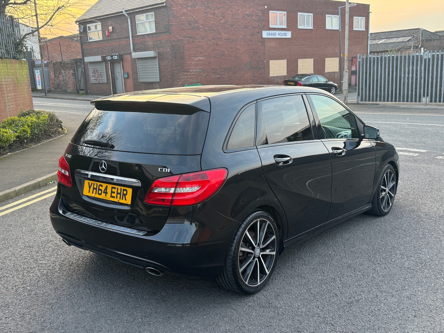 Used Mercedes-Benz B Class 2014 for sale - 77979969: Photo 6