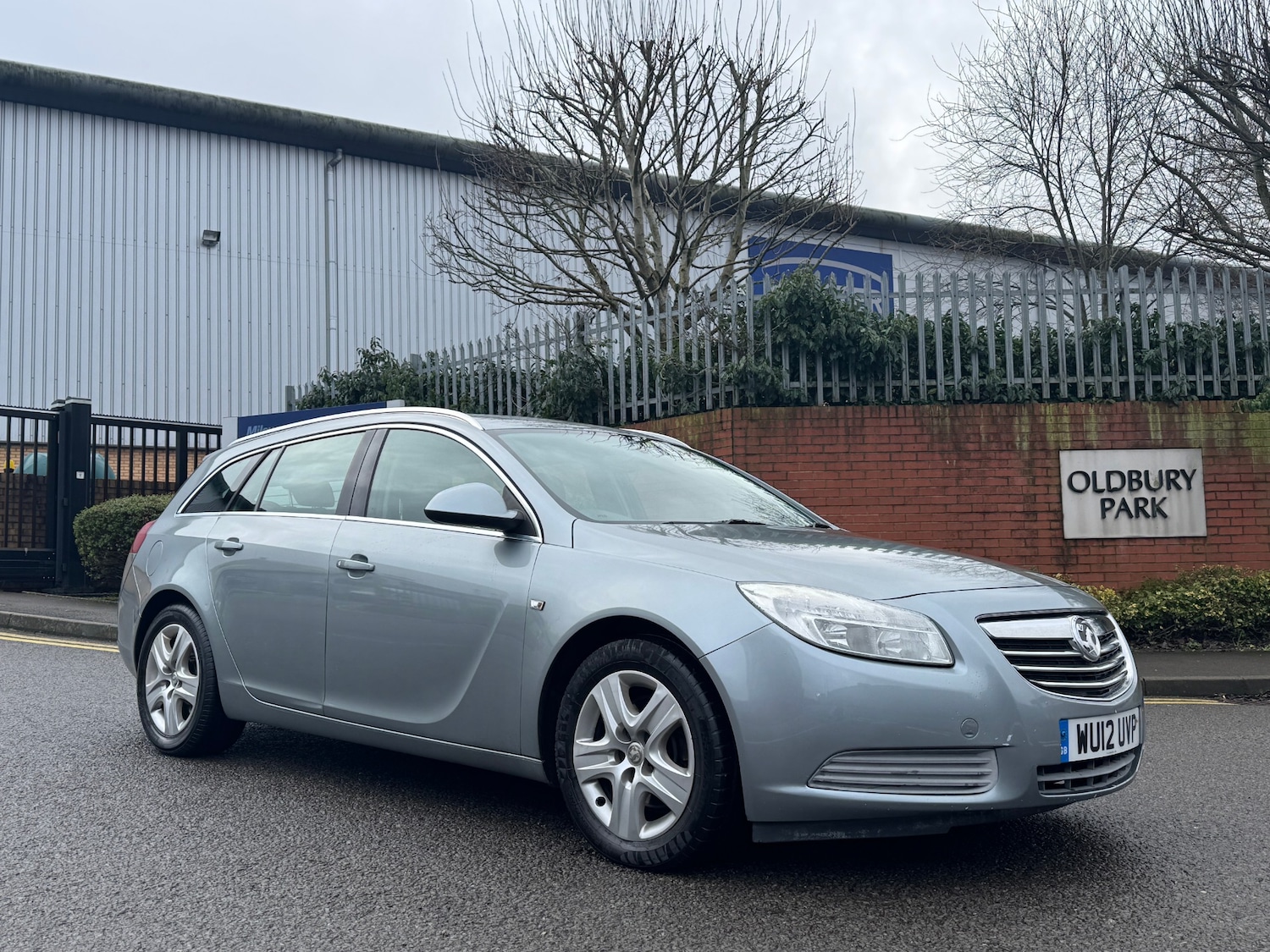 Used Vauxhall Insignia 2012 for sale - 77495192: Photo 2