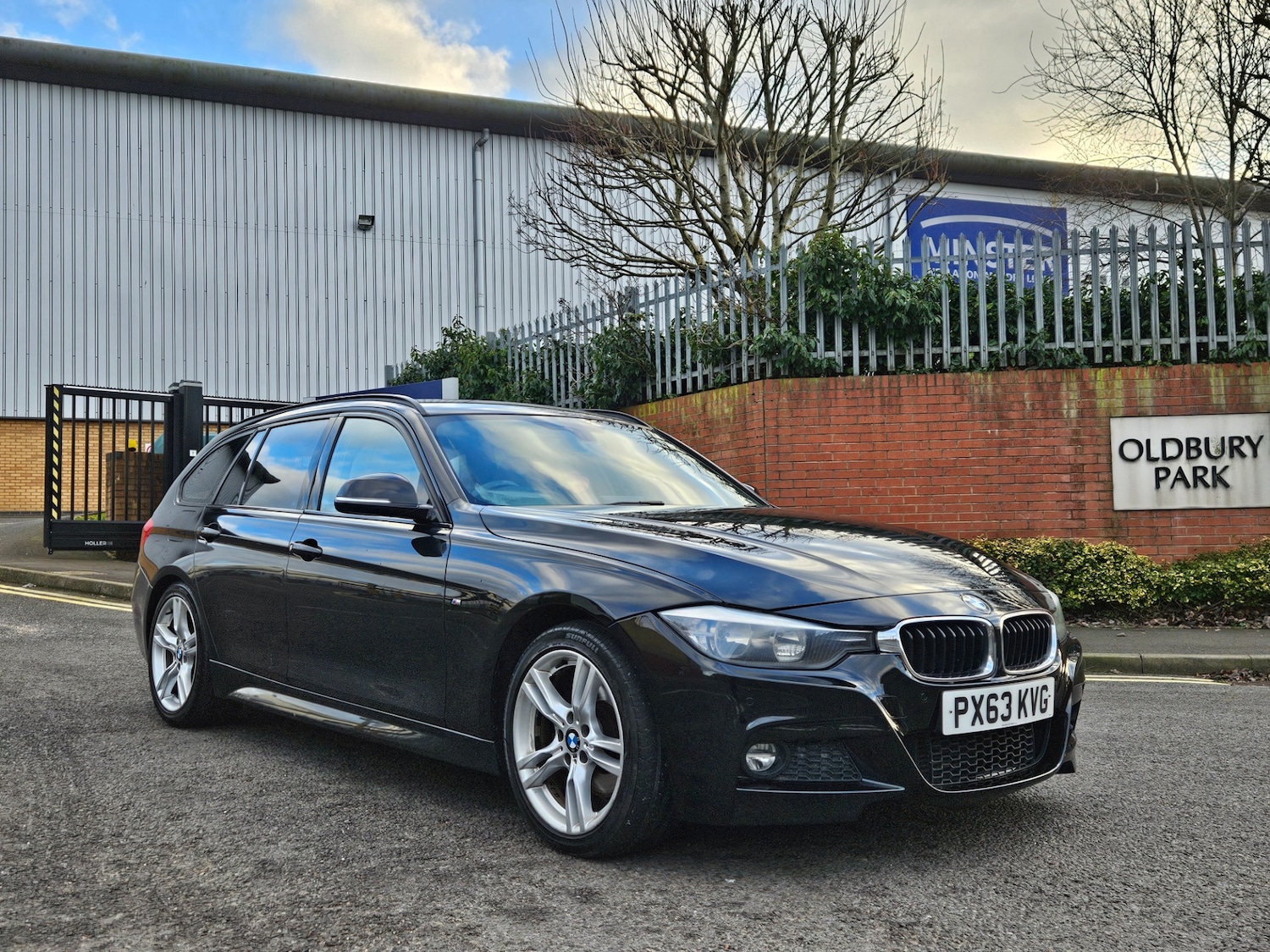 Used BMW 3 Series 2013 for sale - 77121286: Photo 2