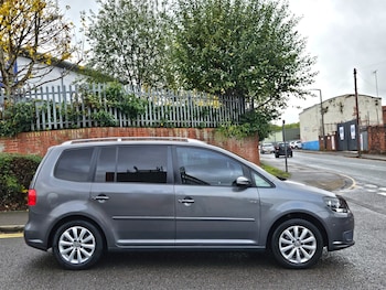 Used Volkswagen Touran 2012 for sale - 76419769: Photo