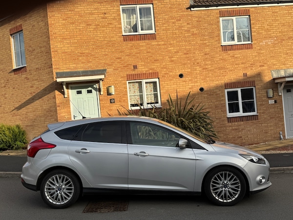 Used Ford Focus 2012 for sale - 75700550: Photo 5