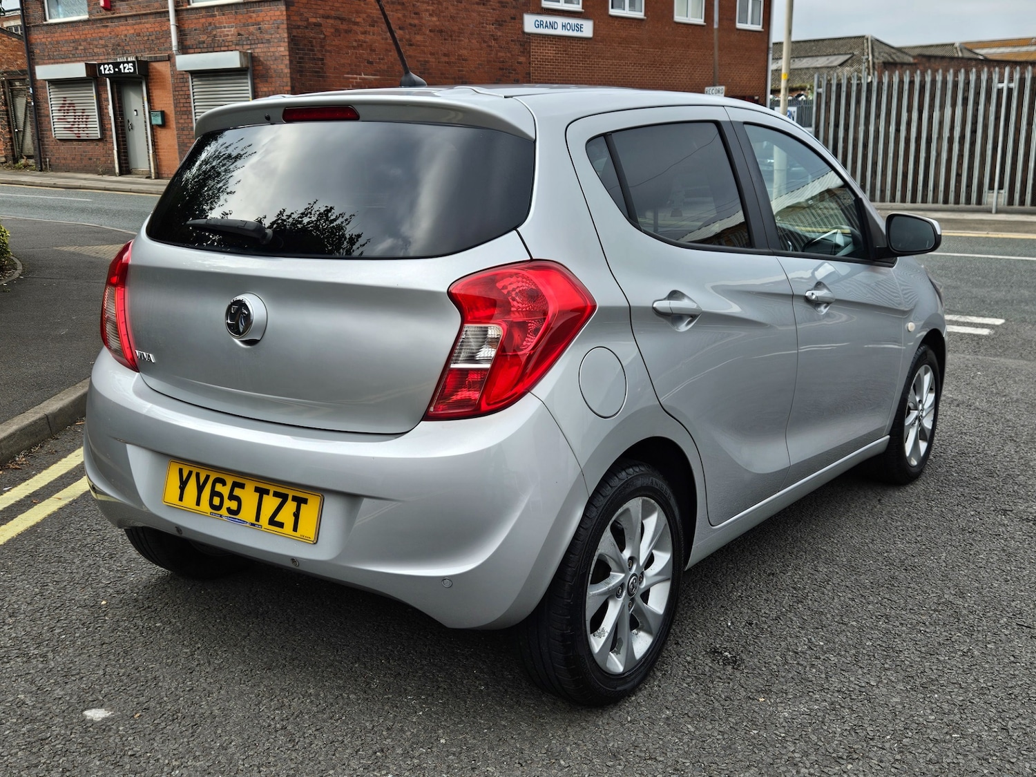 Used Vauxhall Viva 2015 for sale - 76248440: Photo 5